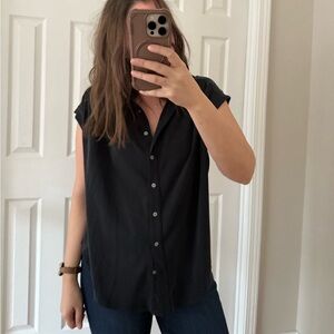 Lou & Grey Dark Gray/Black Button-Up Shirt